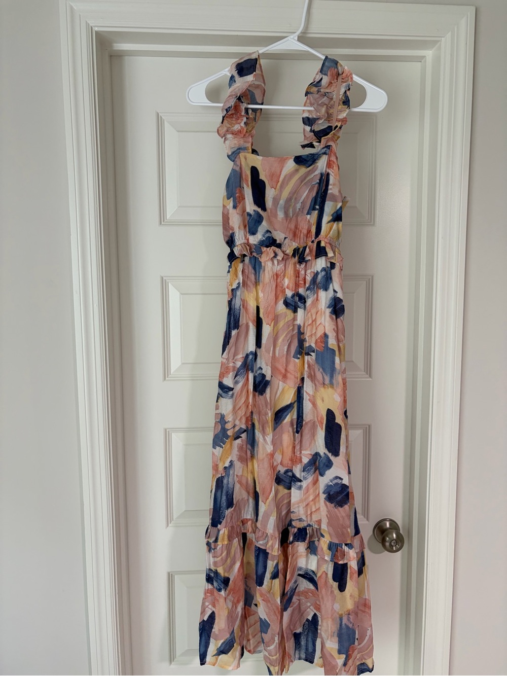 Brushstroke Print Ruffle-Strap Maxi Dress in Peach and Navy